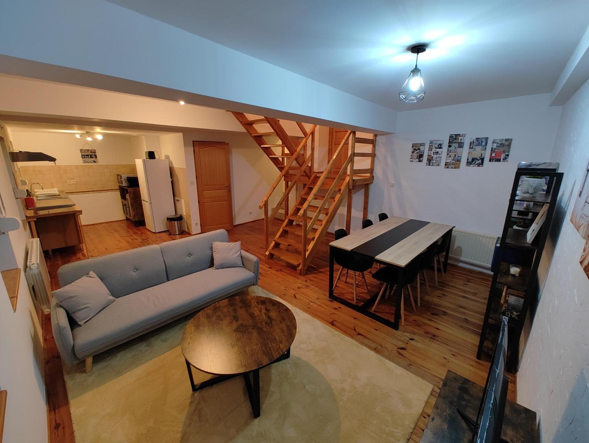 Cosy Triplex 3 Chambres Pont-de-lʼArche Buitenkant foto